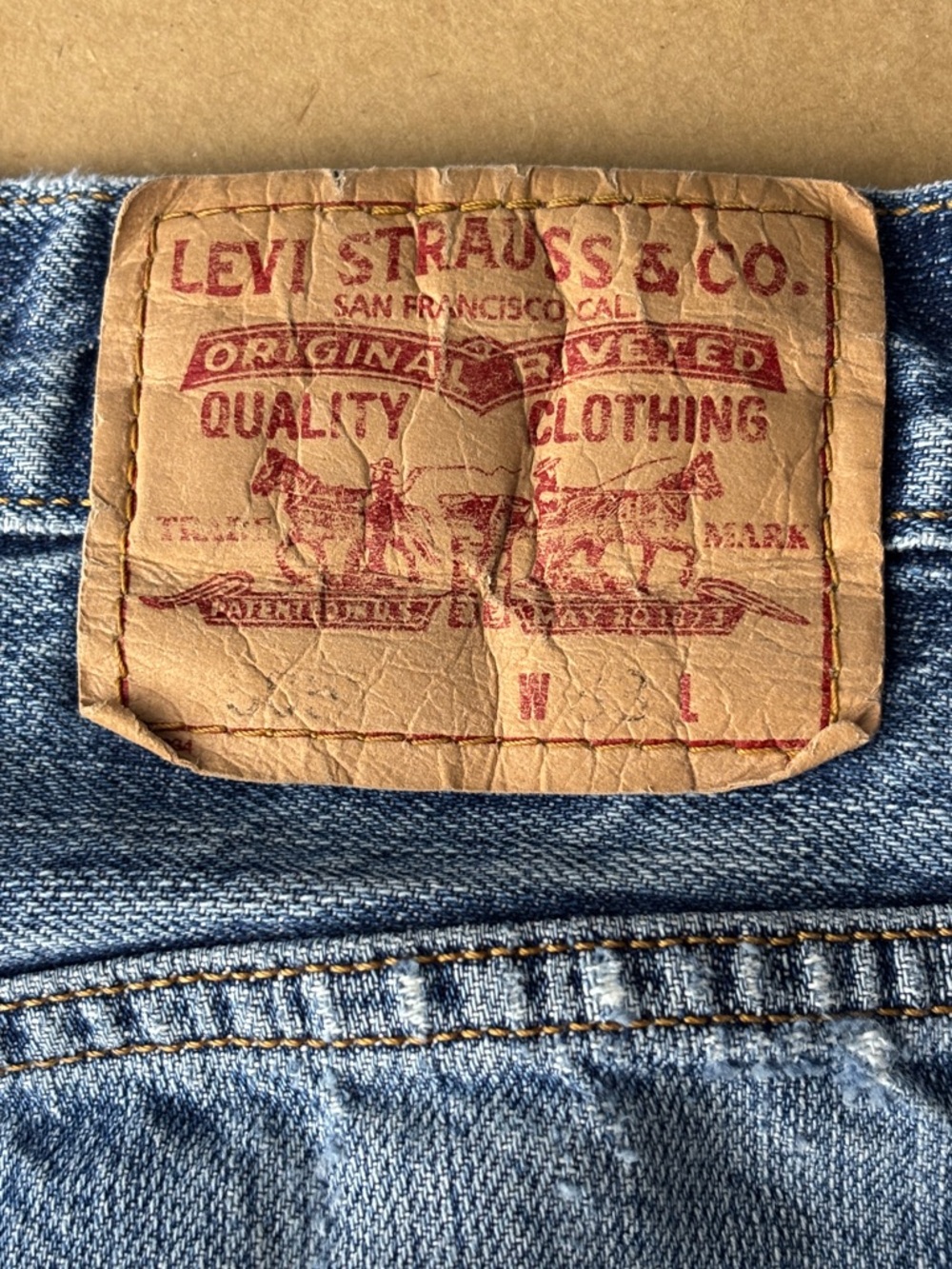 Levi’s 505 Denim Shorts | Light Wash | 100% Cotton | Straight Fit | W33 - Picture 5 of 6